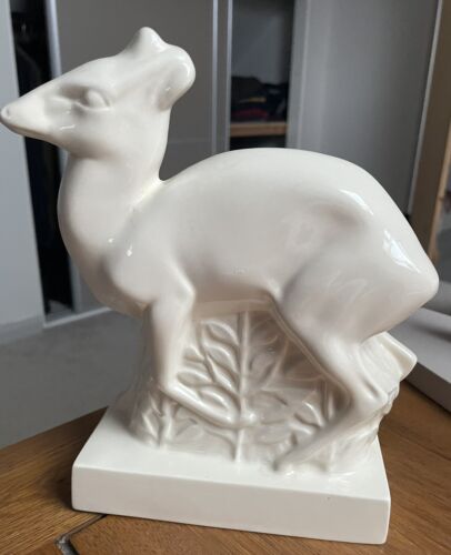 Wedgwood Figurine Duiker Deer 8 1/4 Inches - Picture 1 of 3