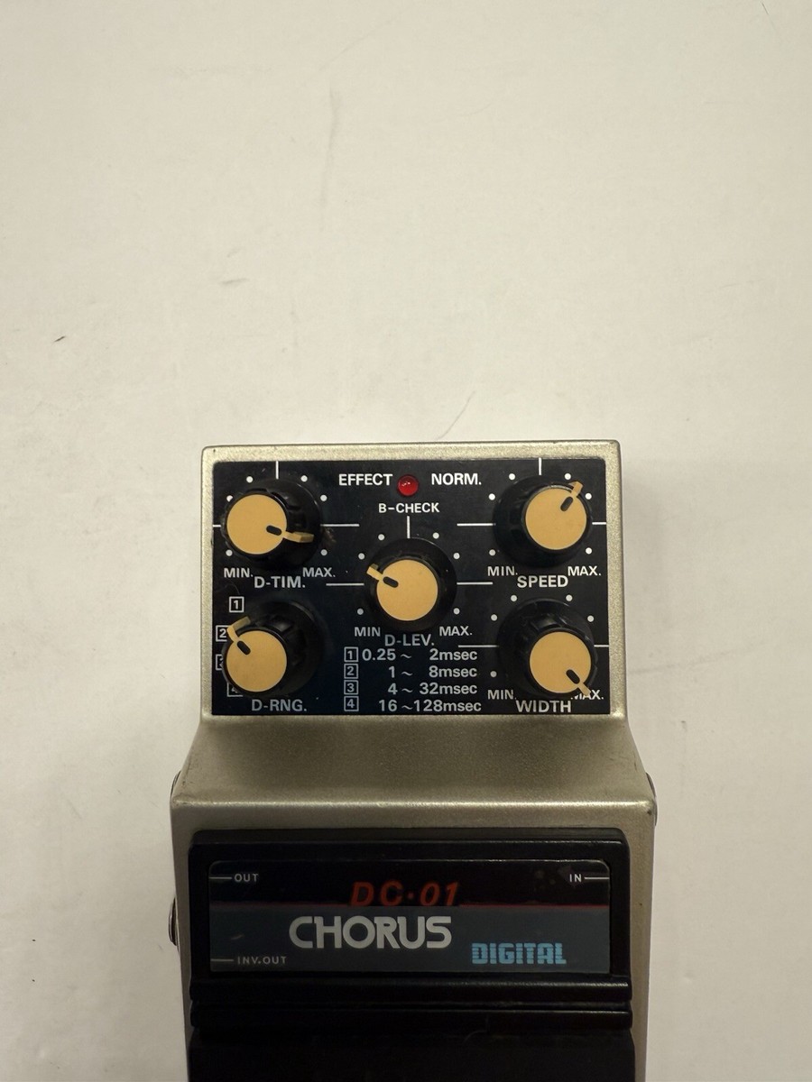Maxon DC-01 Digital Chorus Vintage Guitar Effect Pedal MIJ