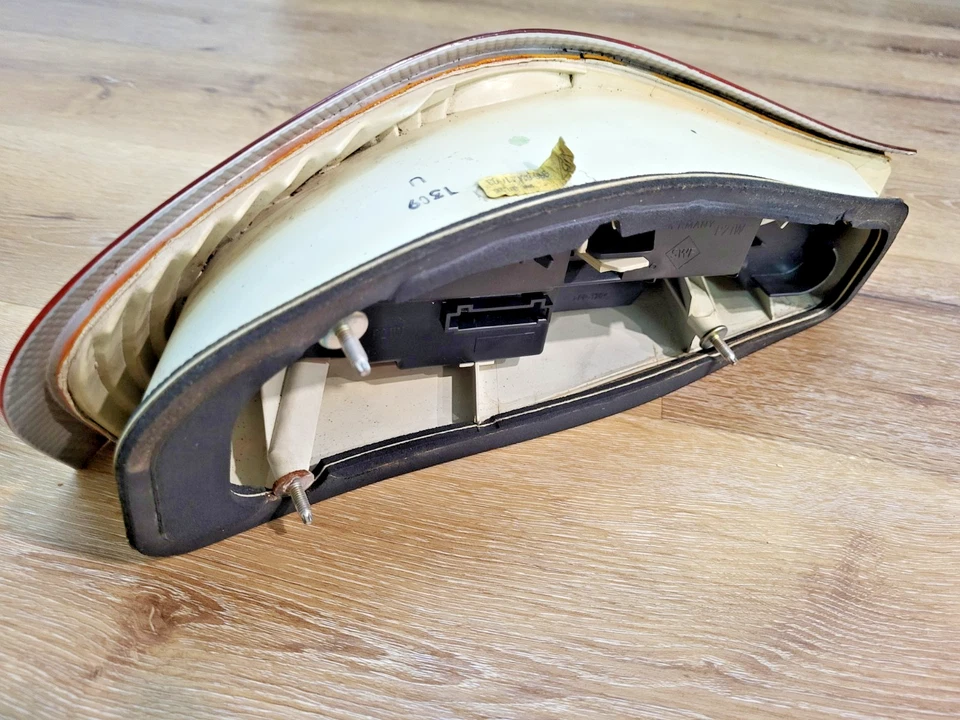 Luz trasera derecha Porsche Boxster 986 1997-2002 98663144403 OEM 104 k millas Foto 4 de 4