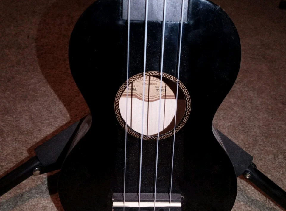 Black Ukulele with Stand and Gig Bag for Beginners Concert Size Uke Mahalo - Image 4 of 4