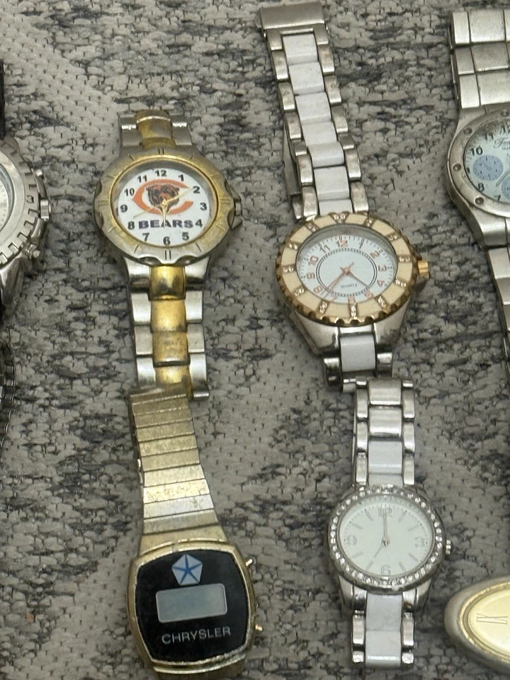 Vintage Lot Of 40 Stainless Steel Mens&Womans Watch Silver Gold Tone Untested - Image 3 of 4