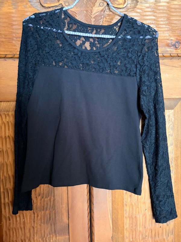 Ladies Black Lace Cotton Top Long Sleeve Size M