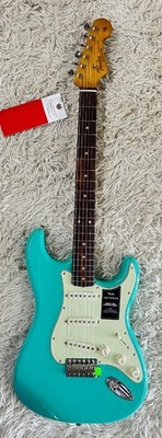 Fender Vintera  III Early '60s Stratocaster, Rosewood Fingerboard, Seafoam Gree