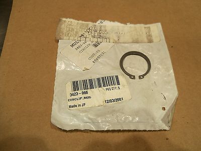 NOS ARCTIC CAT 3423-069 CRANKSHAFT CIRCLIP BEARCAT 400 500 T660 700