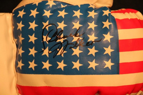 CHUCK WALKER 1976 OLYMPIC TEAM MEMEBER AUTOGRAPHED SIGNED USA FLAG BOXING GLOVE - Picture 8 of 12