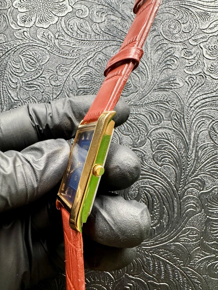 RARE GOLD BLUE Vintage Seiko Slim Quartz Men’s Wrist Watch - Image 3 of 4