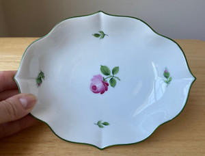 置物 Vintage Augarten \"The Bearer of Rose\" 置物 Vintage Augarten 