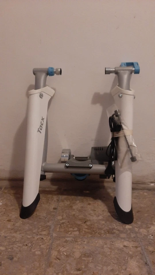 Tacx Flow Smart Trainer - Smart Trainer interattivo con le app di ciclismo - Immagine 4 di 4