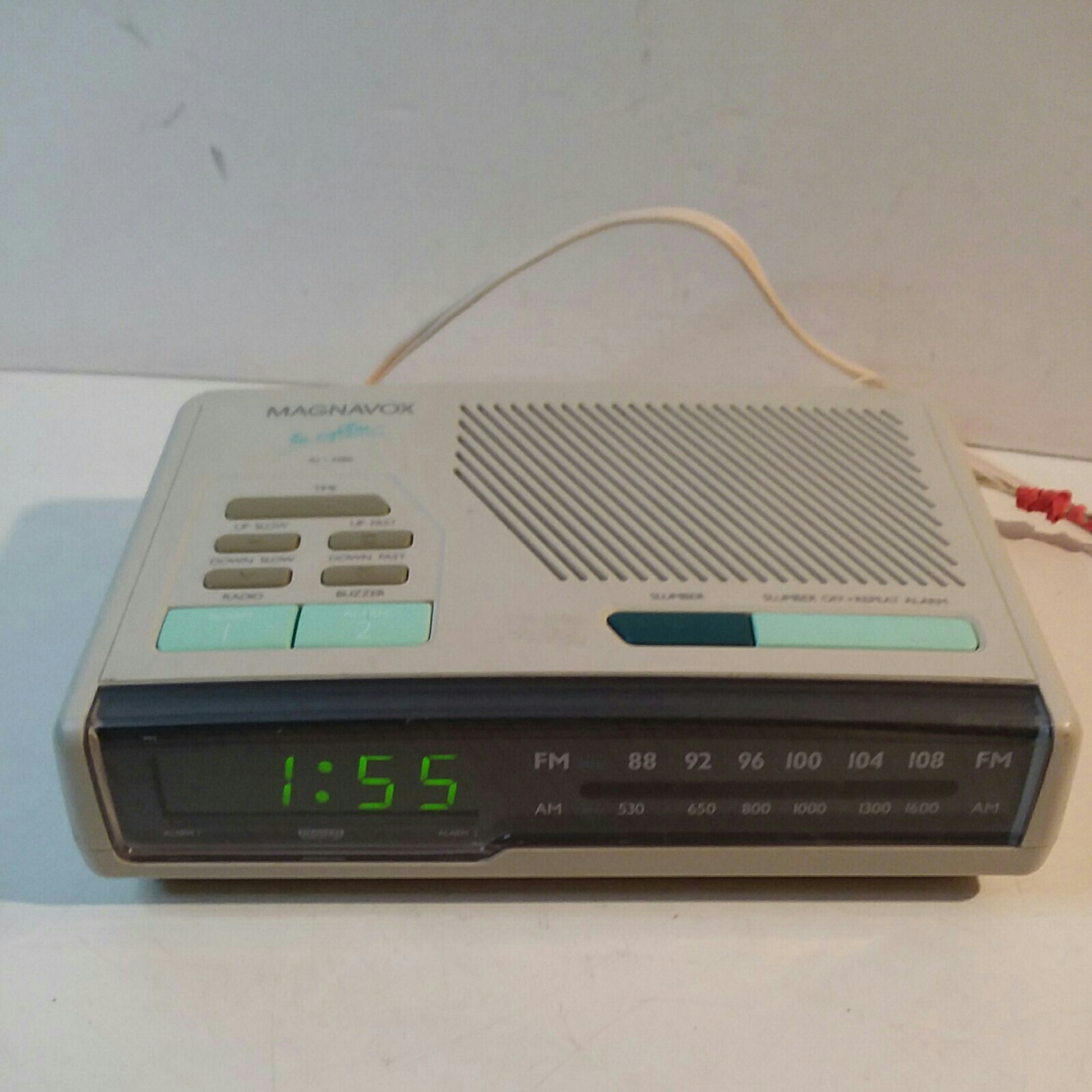 Vintage 1980s Magnavox Nightline AM/FM Dual Alarm Clock Radio AJ 3280/