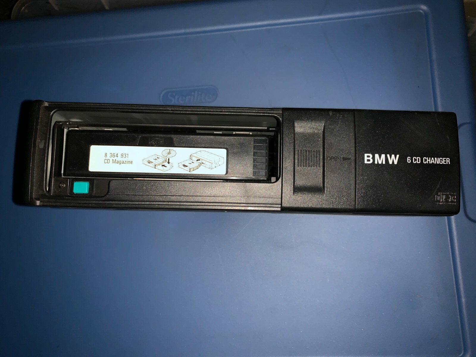1997 1998 1999 2000 2001 2002 2003 BMW E39 528i 540i CD CHANGER ...