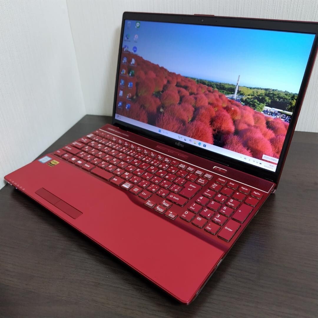 富士通、AH53/B3、Core i7、512GB、8GB Fujitsu LIFEBOOK AH53/B3 8th i7 high speed SSD 512gb 8gb