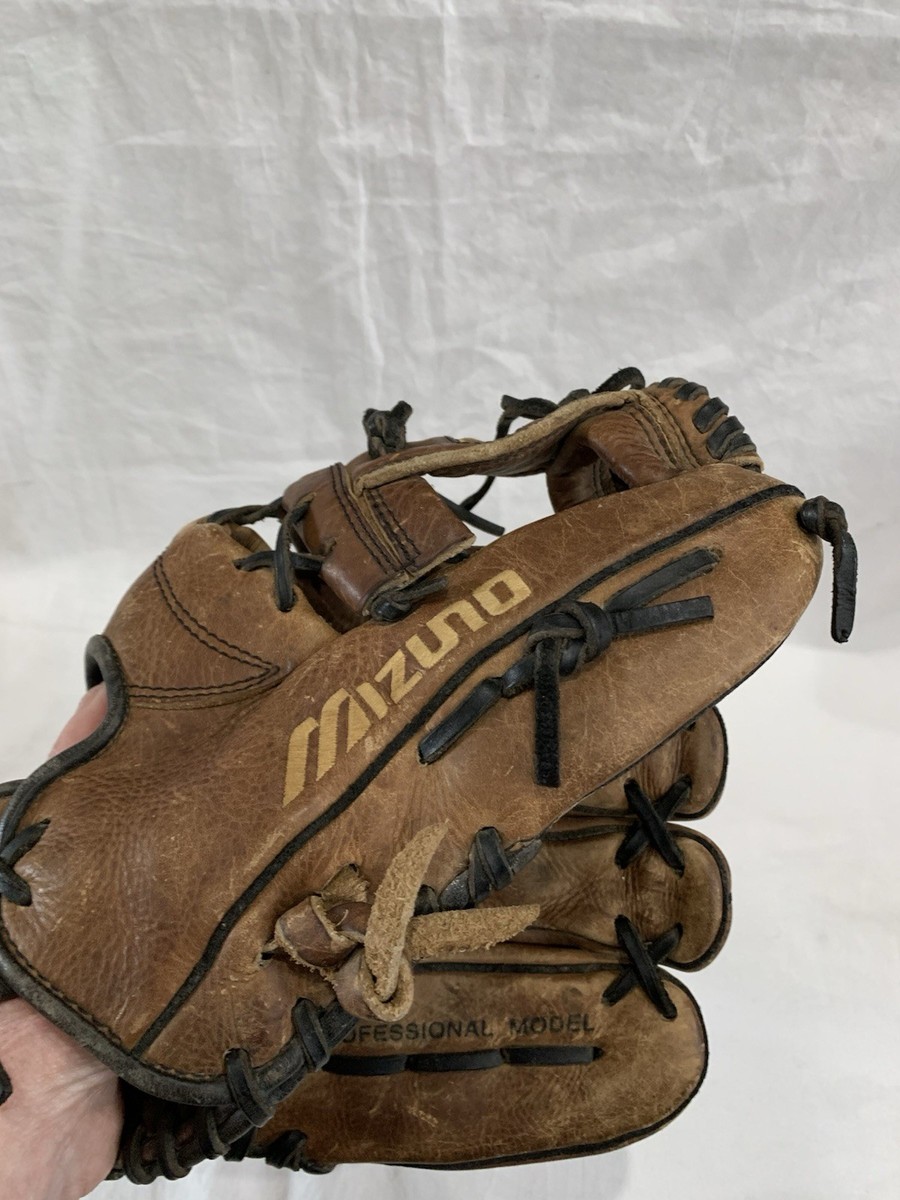 MIZUNO 11.75” MVT 1175 Professional Vintage Baseball Glove Right