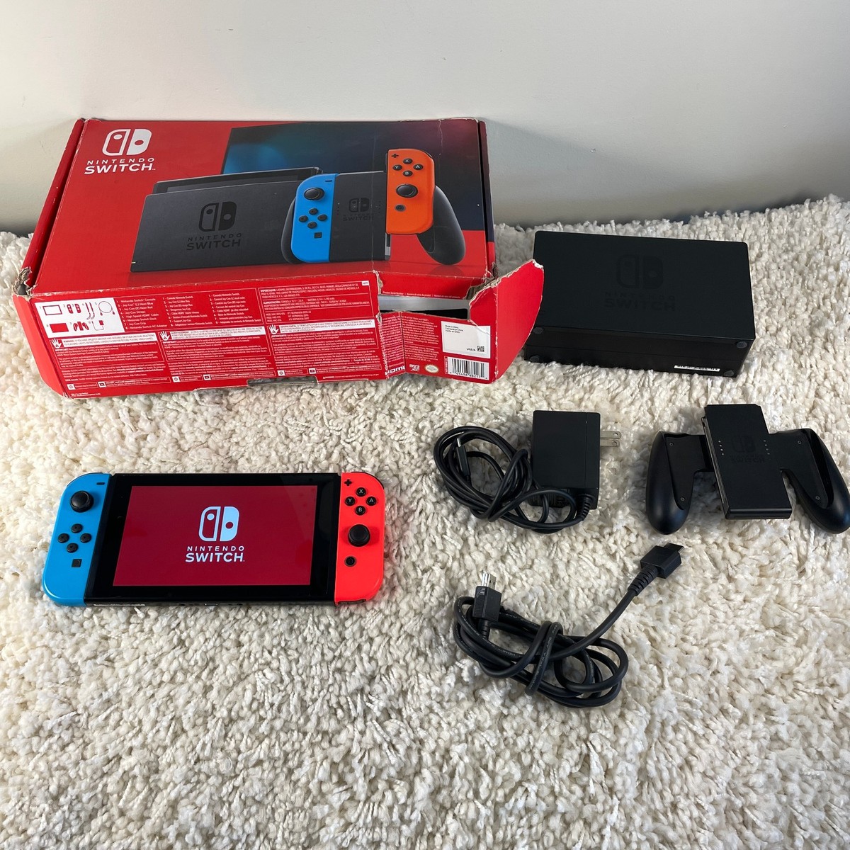 Nintendo Switch Red Blue Console 32GB Original Accessories & Box