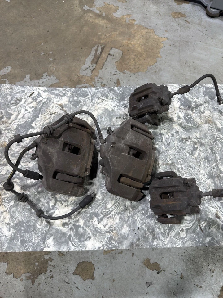 BMW 335i E93 2007 convertible - Juego de pinzas de freno traseras izquierda y derecha OEM Foto 2 de 3