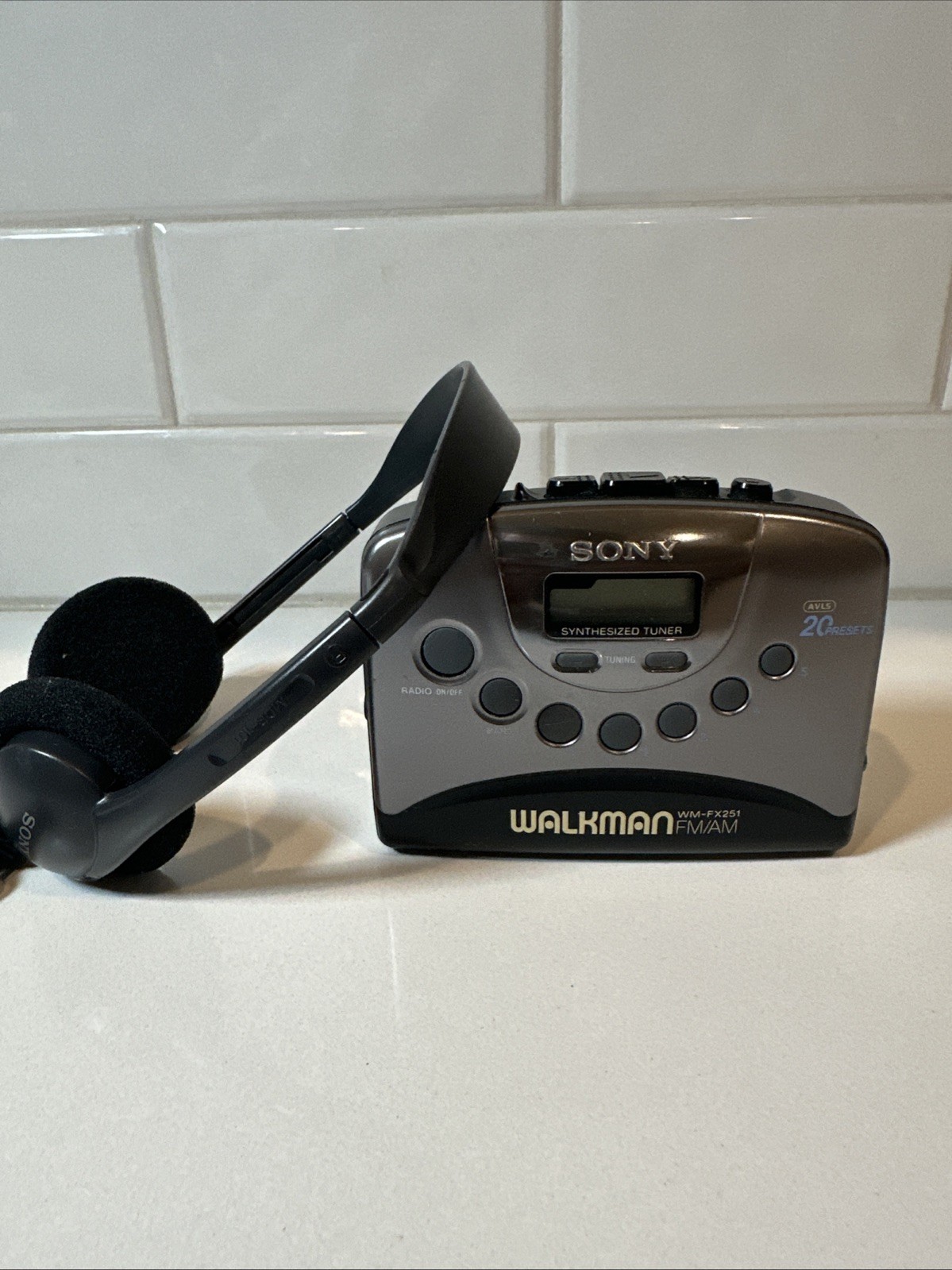 Sony Walkman WM-FX251 FM AM Cassette Player Broken Radio Only Works