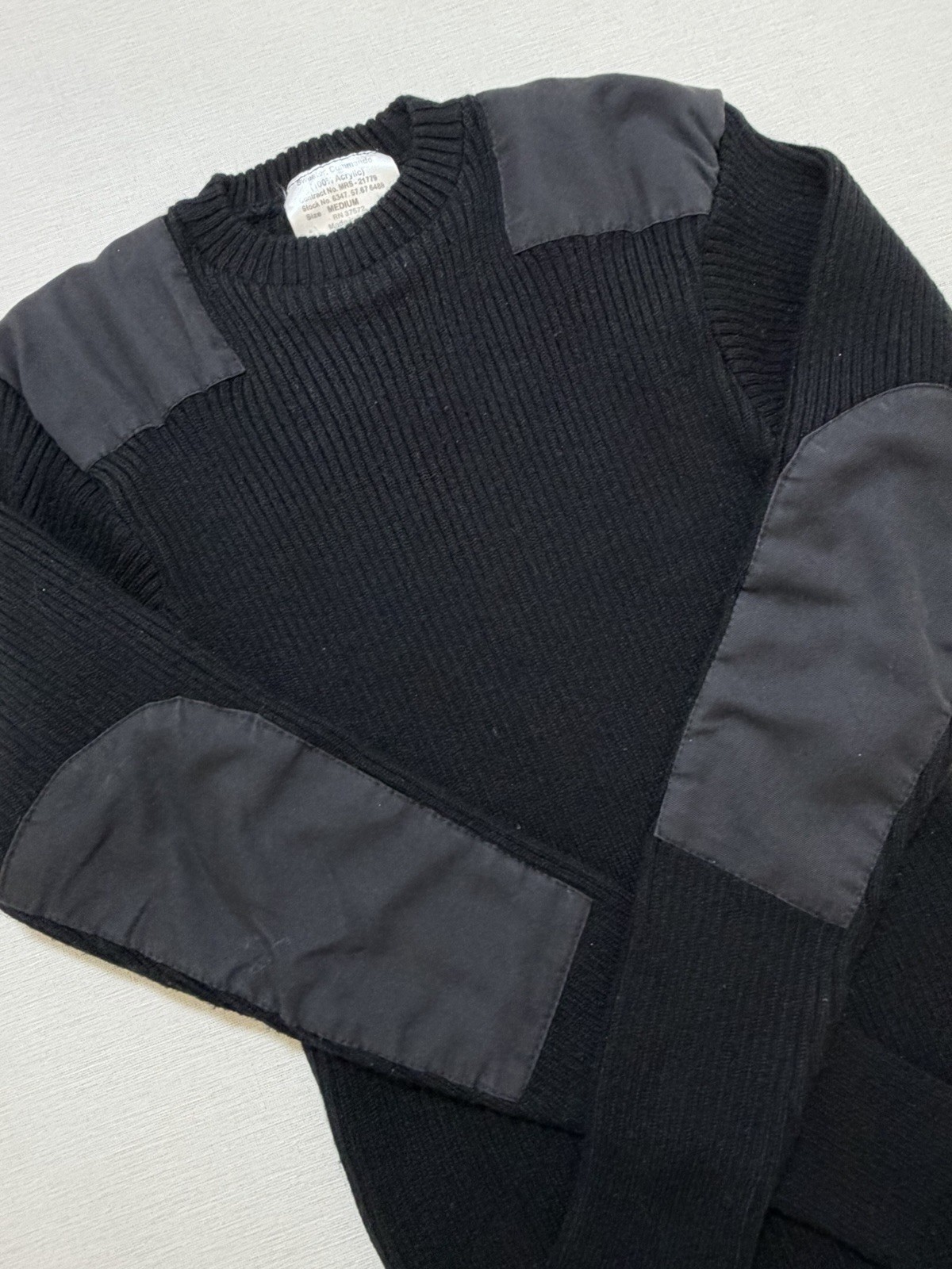 Acrylic Commando Sweater Men’s Size Medium Patches