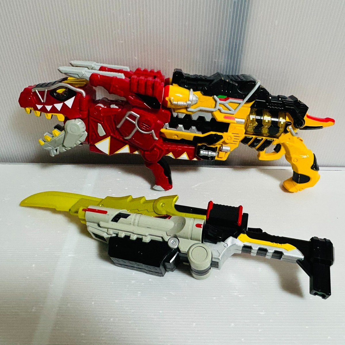 Figurine Power Rangers Dino Charge - Kyoryuger DX Gabu Revolver Bandai Japon