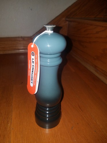 le creuset pepper mill marine