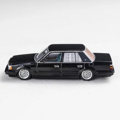CROWN SPORT & BLACK PARASOL ミニカーセット Amazon.co.jp: 1/30 Toyota Crown Hybrid CROWN 220 Series