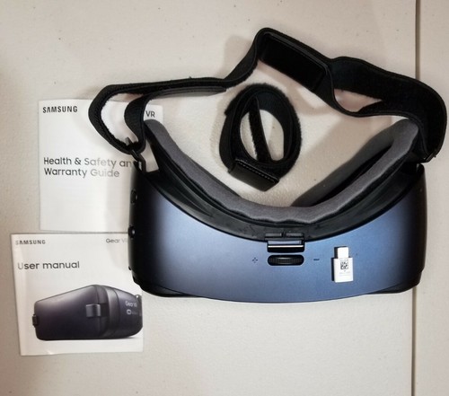 Samsung Gear VR 2 Oculus Virtual Reality Headset 2016 SM-R323 Blue / Black USB-C - Picture 3 of 4