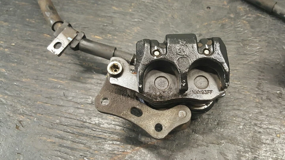 13-16 KAWASAKI NINJA 300 PINZA DE FRENO DELANTERA CILINDRO MAESTRO 2013 2015 2015 2016 Foto 2 de 4