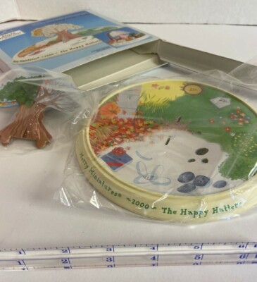 Hallmark Merry Miniatures 2000 Happy Hatters Display Base Four Seasons Tree  E1
