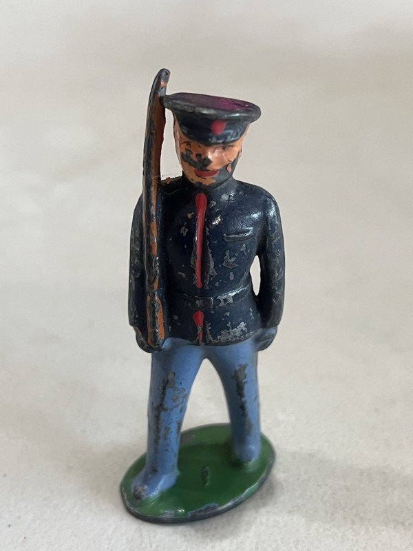 BARCLAY B54a RARE NAVAL OFFICER IN BLUE MARINE SHORT STRIDE Metal Lead