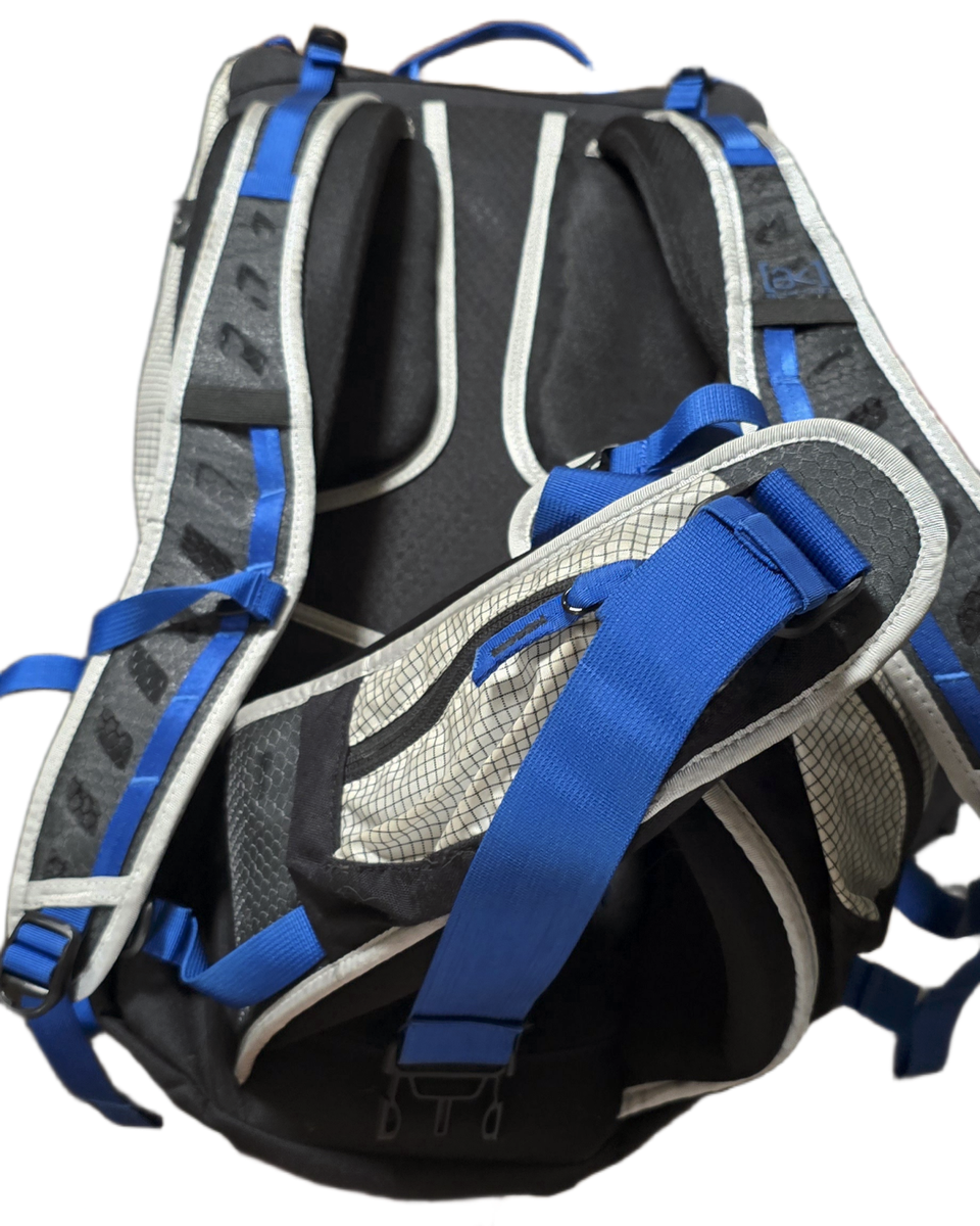 Pre-owned Burton [ak] Incline 20L Large Backpack Snowboard! | eBay