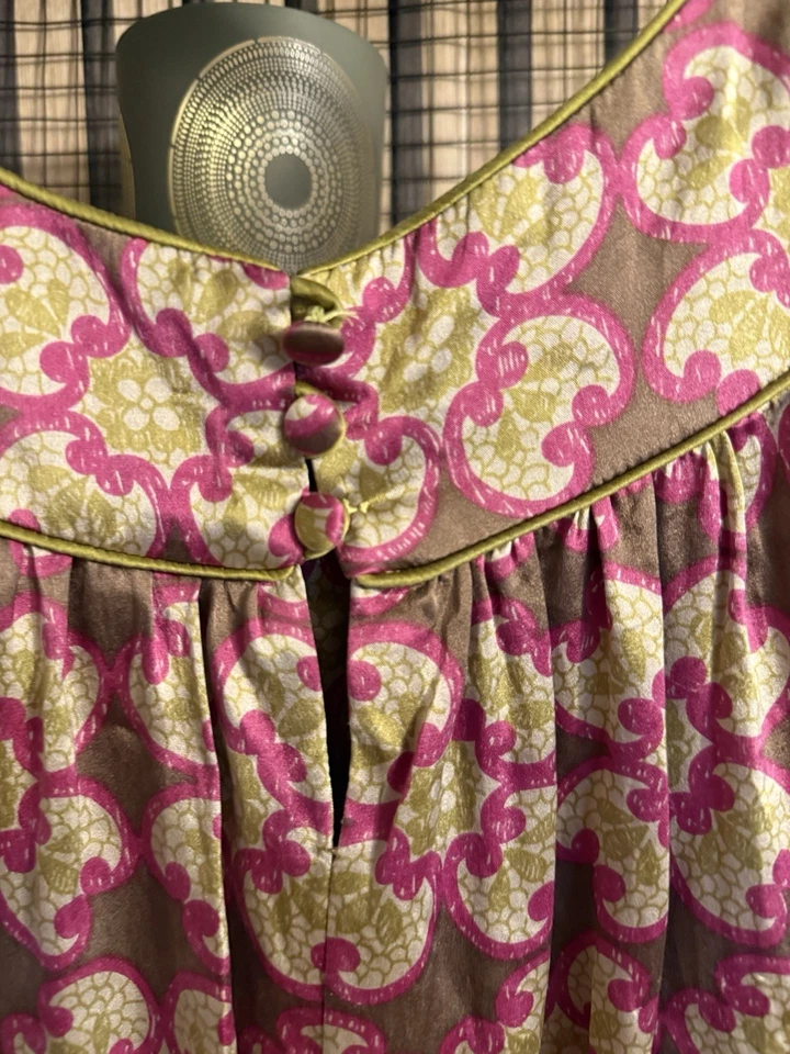 Vintage Maggy London Women's Size 10 Multicolor Print 100% Silk Dress pockets - Image 3 of 3