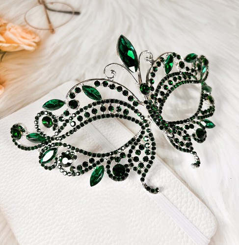 Butterfly Masquerade Mask, Green Wedding Party Mask, Mardi Gras, New Year Party - Picture 4 of 4