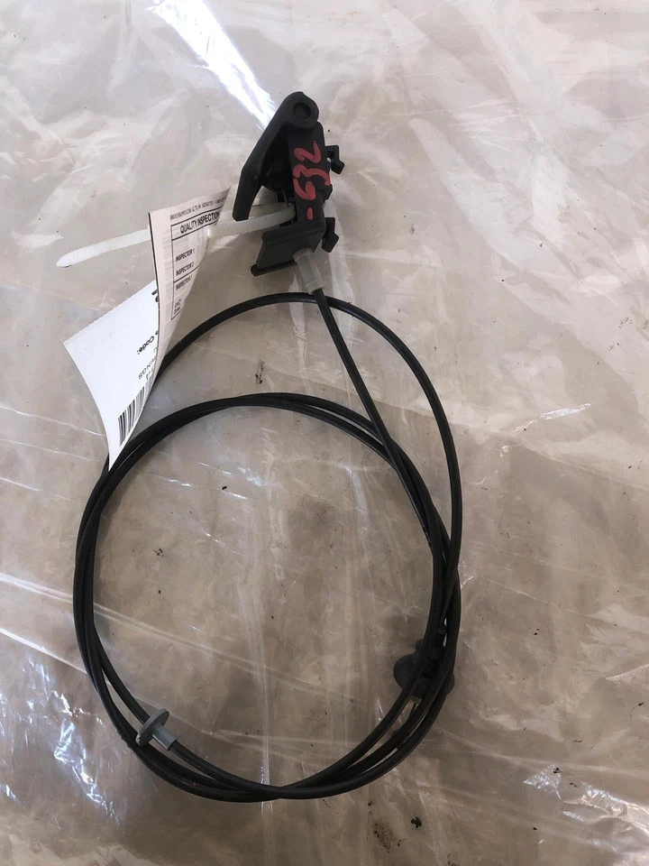 MAZDA 3 2005 panel capó delantero abridor de capó manija liberación con cable cable OEM Foto 3 de 4