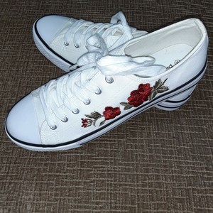 converse rose embroidery