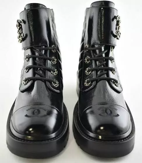 Chanel 17B CC Cap Toe Combat Boots Black Velvet Size 37.5 Lace-Up Ankle Boots