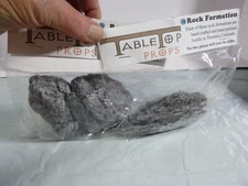 #2 HO SCENERY BARK ROCKS-SANDSTONE FORMATION SHAPES-LIGHTWEIGHT- PRIMED   2 BAGS