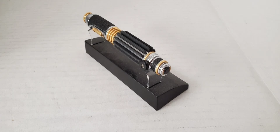 Sable de luz Mace Windu 5" Episodio II 2004 Star Wars réplicas maestras Lucasfilm LTD Foto 2 de 4