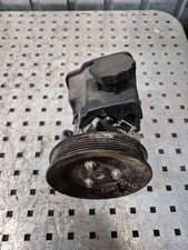 Pompe direction assistée Mercedes VIANO
