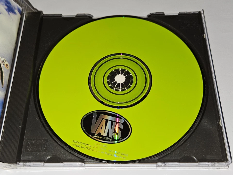 The Vans Warped Tour 96 CD Compilation 1996 Beck/Reel Big Fish/Goldfinger/DHC+ Foto 2 de 4