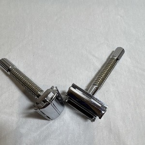 Lot of 2 Double Edge Safety Razors Twist-To-Open Metal Chrome