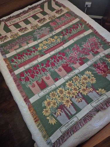 Vintage American Farmhouse Woven Tapestry Throw Blanket - 193cm L x 128cm W - Picture 3 of 24