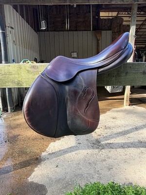 Antares Evolution Jump Saddle - 18'' - 3AA - 2018