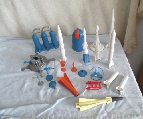 Vintage Cape Canaveral Accessories *Playset Toy