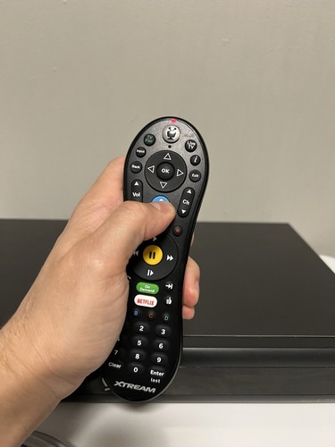 TIVO Premiere Series 4 OTA with remote. Model NO TCD746320 - Picture 5 of 11
