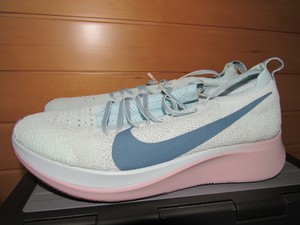 women's zoom fly flyknit