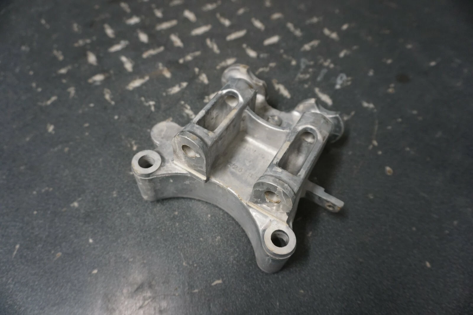 1999-2008 Yamaha OEM Muffler Stay Exhaust Bracket WaveRunner GPR 1200 Freshwater