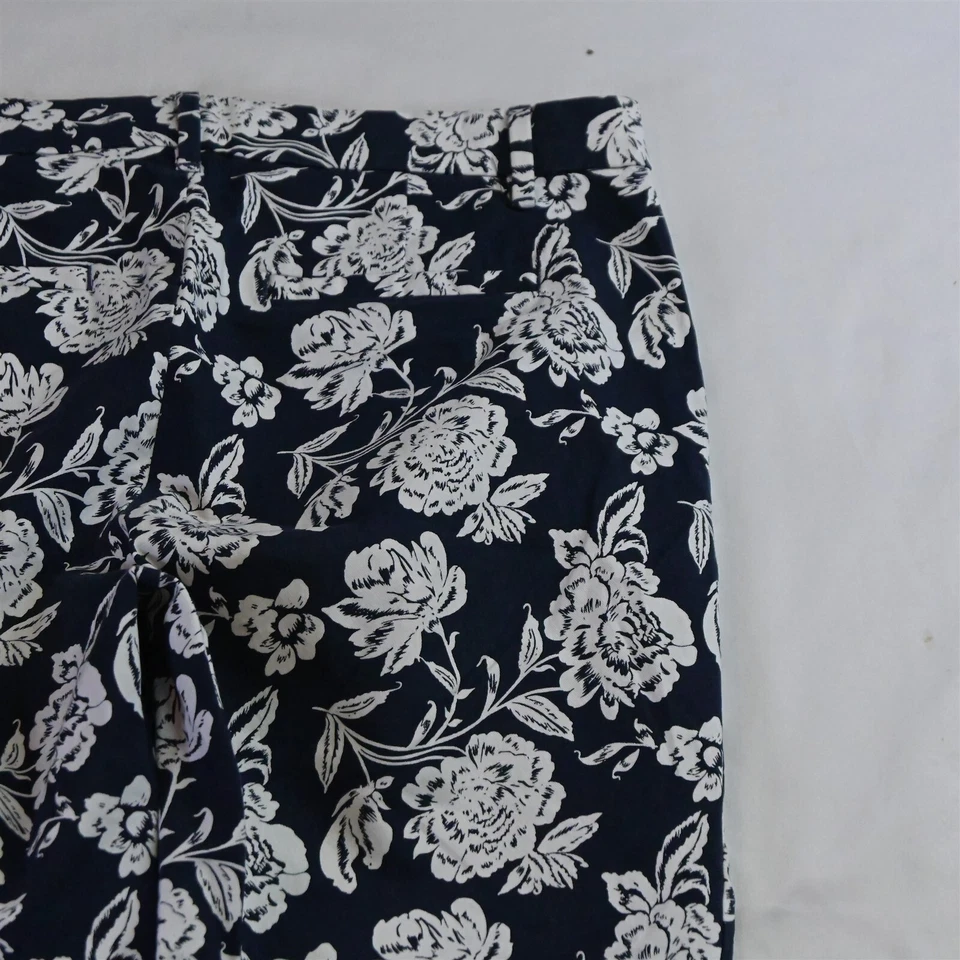 Pantalones de vestir elásticos al tobillo ajustados firma floral azul marino Gap 10 Foto 4 de 4