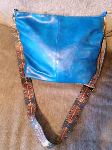 Beautiful Teal Blue Color Crossbody Bag With Adjustable Strap  New - Picture 1 of 16