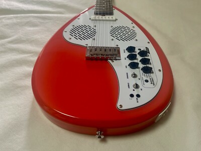 VOX APACHE-1 Early Model Teardrop Type Travel Guitar Salmon Red