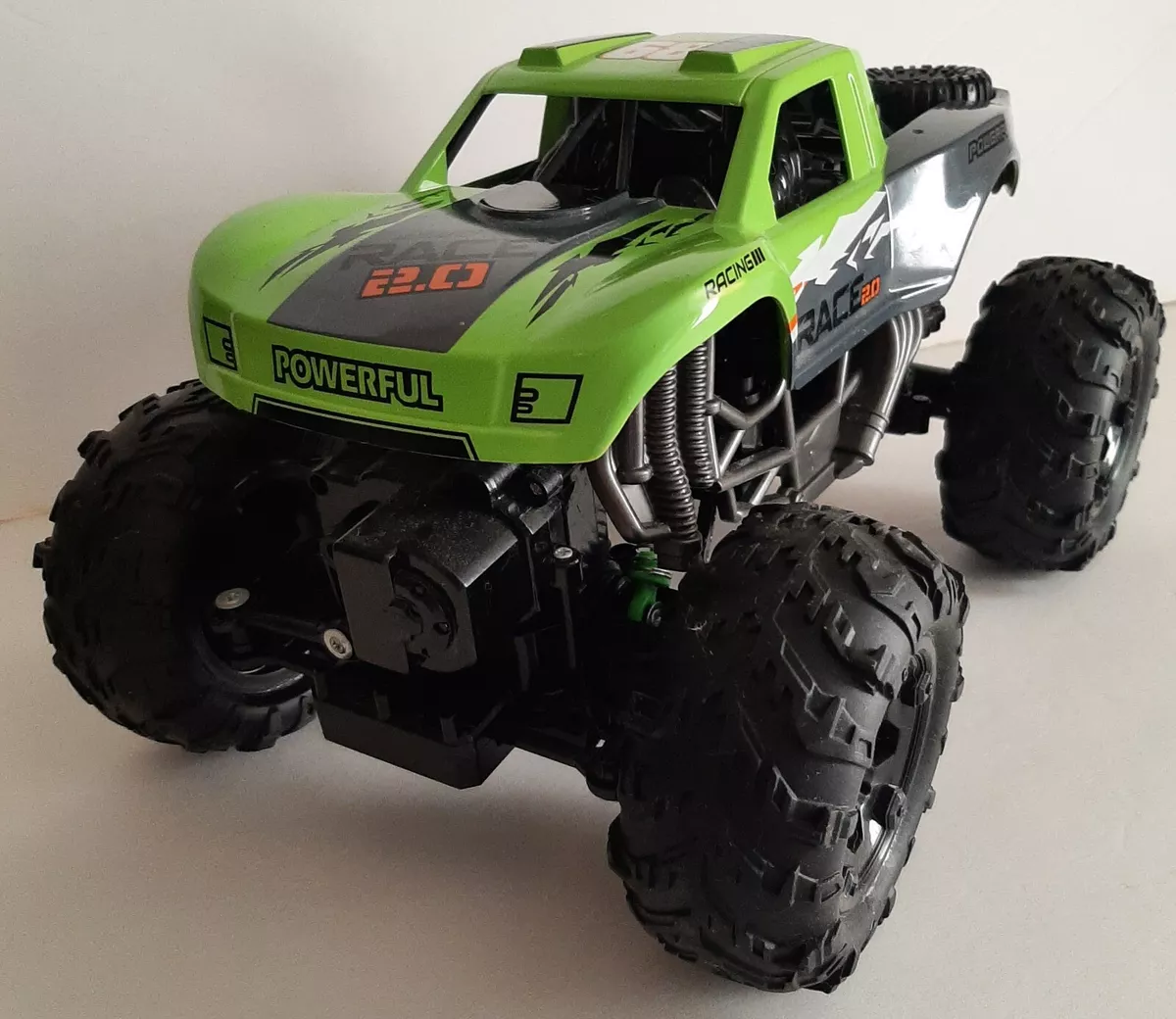 Amphibious RC Truck Crawler Off Road 4WD 2.4 GHz High Speed Remote Control