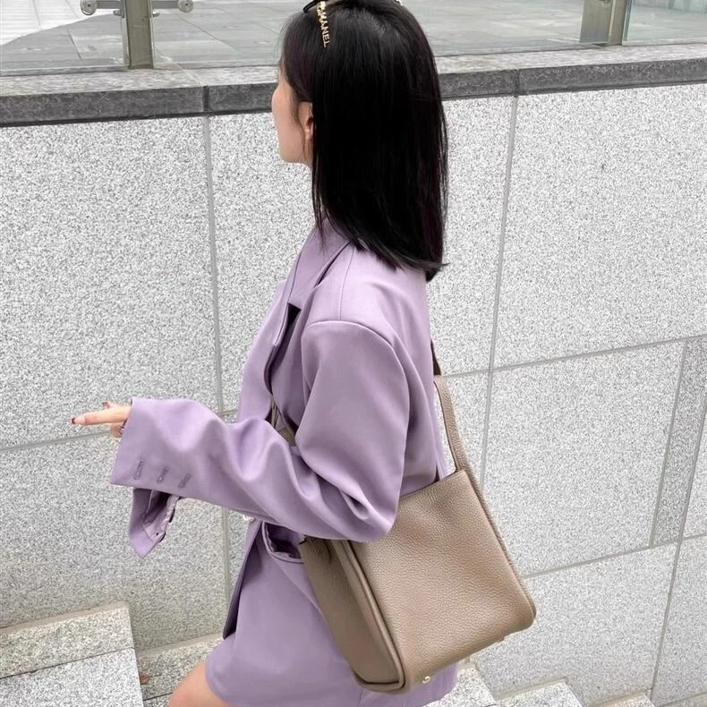 Songmont Medium Vegetable Basket Bag, Leather Large-capacity Commuter Bucket Bag - Image 2 of 4