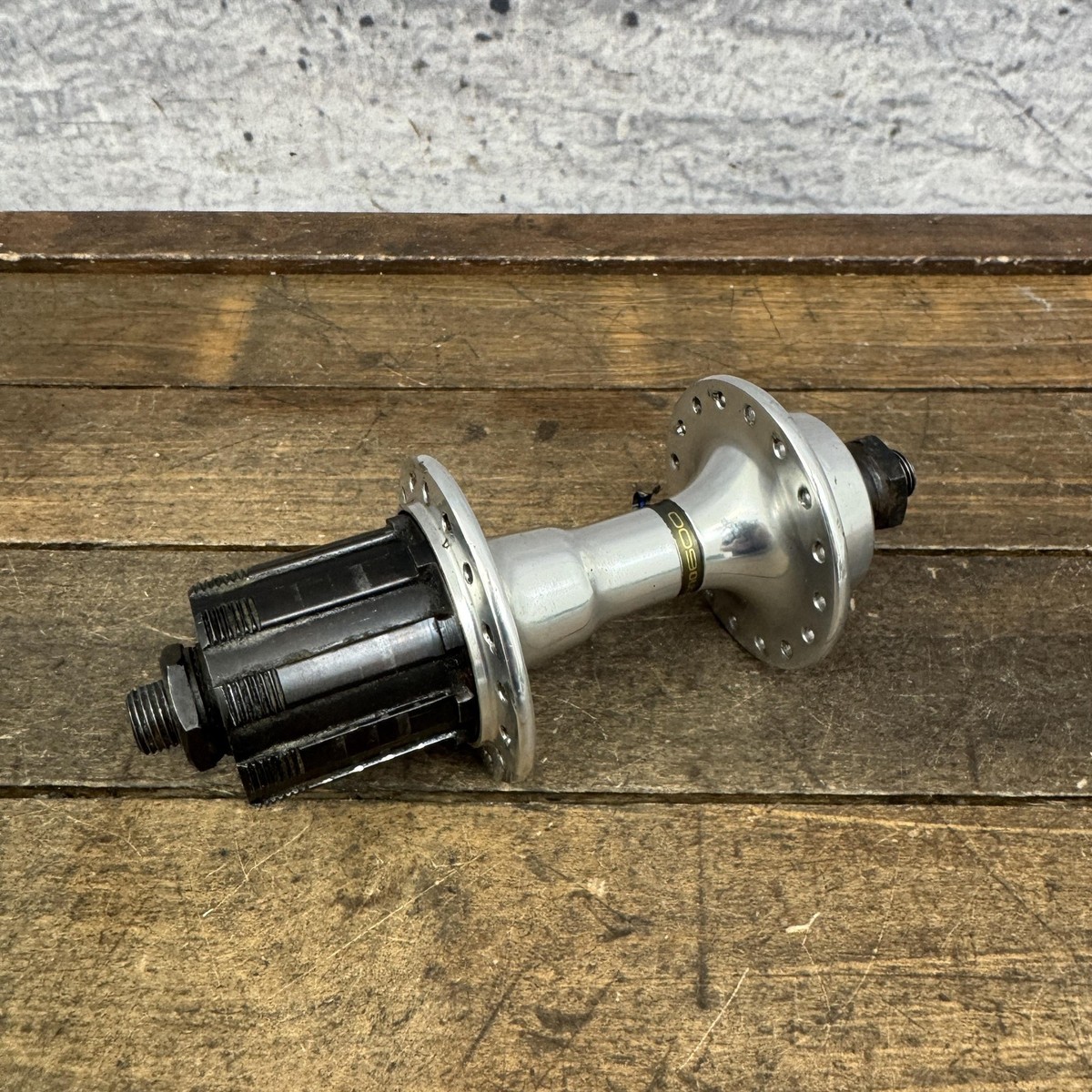 Vintage Shimano 600 UNIGLIDE FH-6400 Rear Hub 32H 126mm 7s
